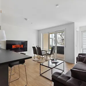 Apartment Eindrucksvolle Zwei-zimmer-wohnung Mit Balkon Und Grosser Kueche, Leipzig